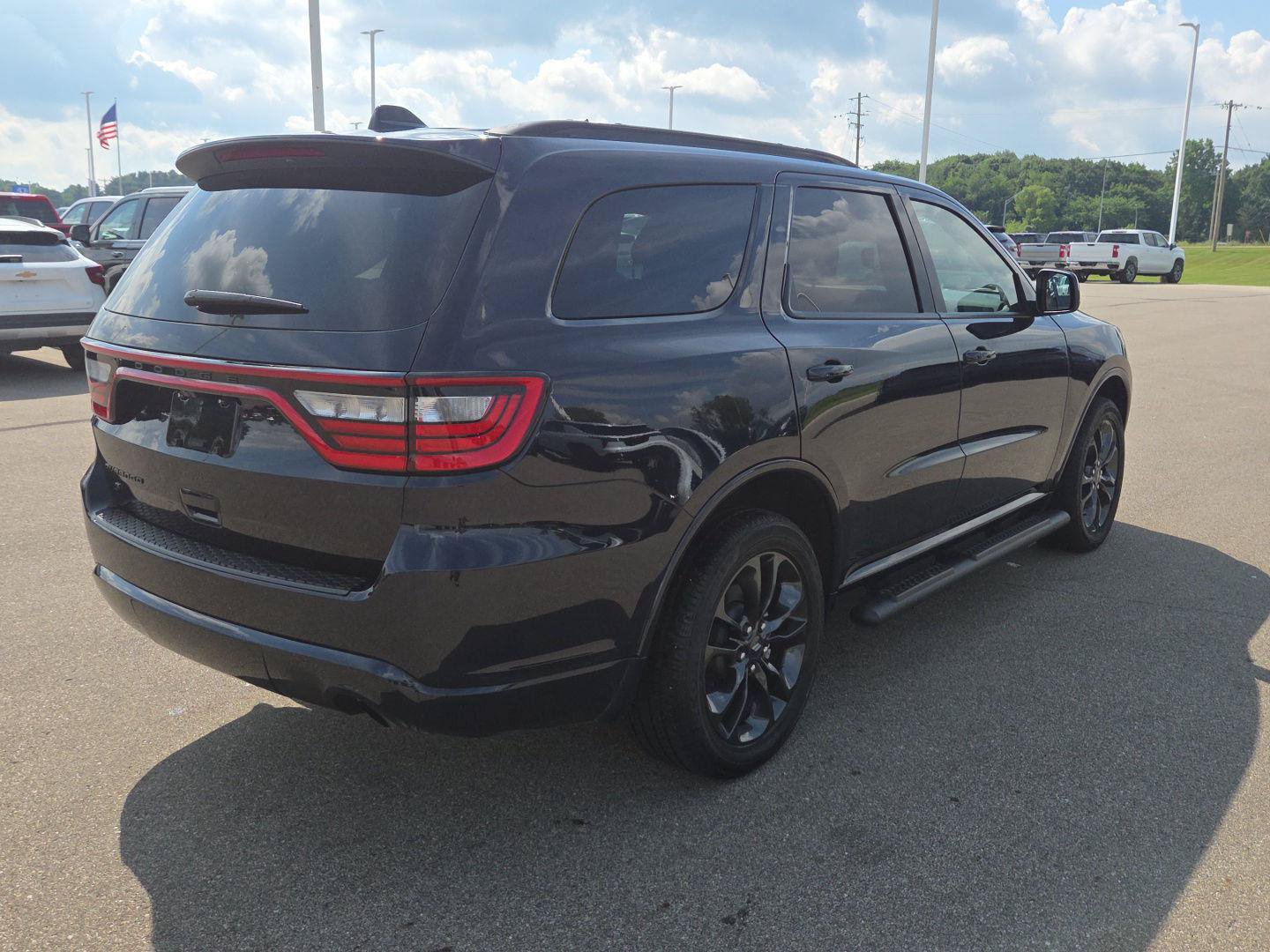Used 2024 Dodge Durango SXT w/ SXT Blacktop Group AWD/4WD image 6