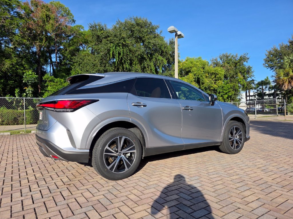 Used 2024 Lexus RX 350 Premium w/ Accessory Package (Z1) FWD image 11