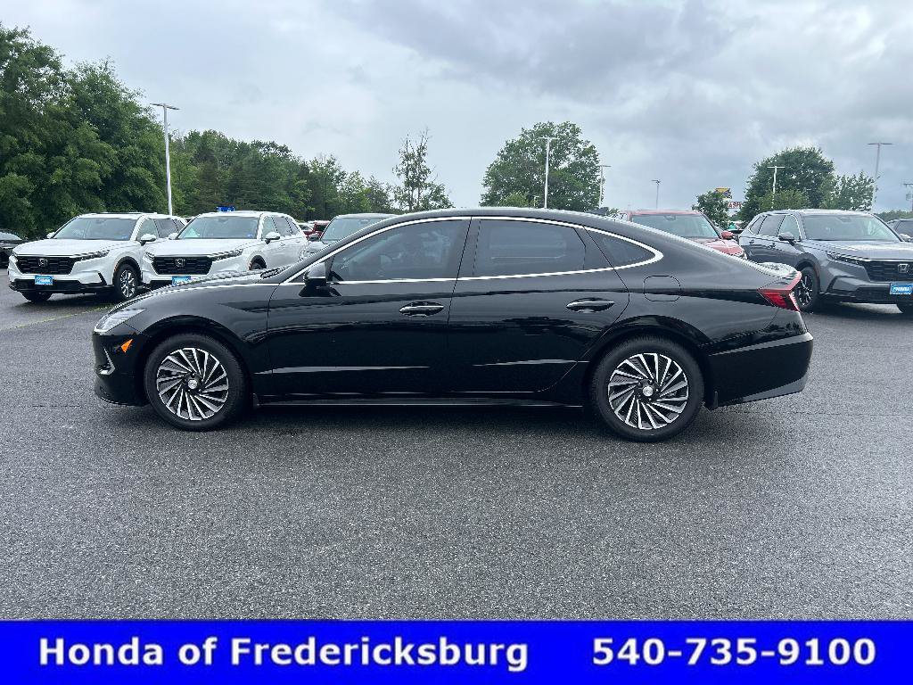 Used 2023 Hyundai Sonata SEL FWD image 2