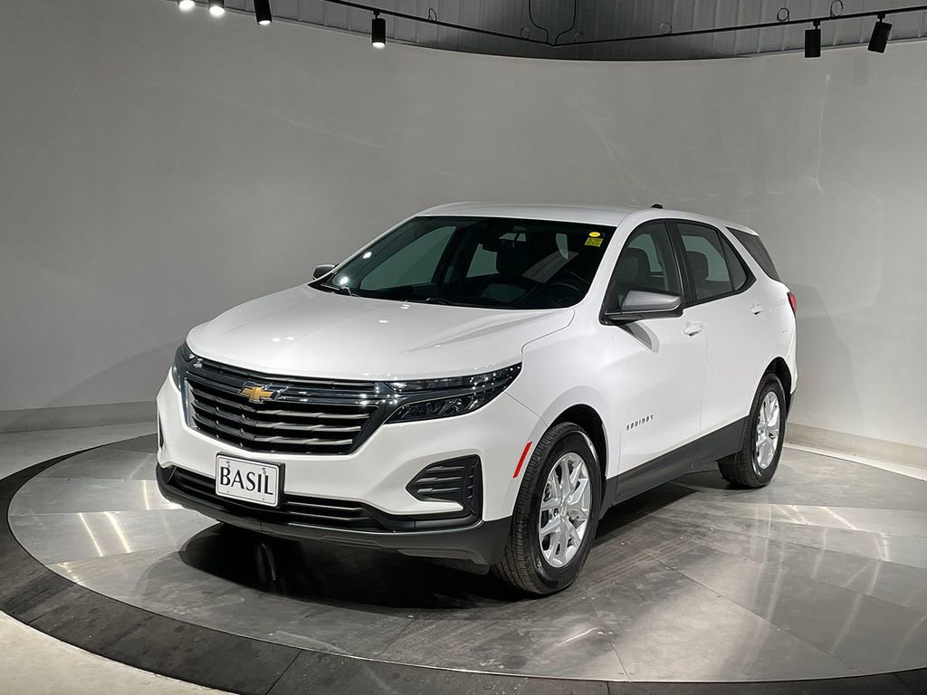 Used 2023 Chevrolet Equinox LS image 8