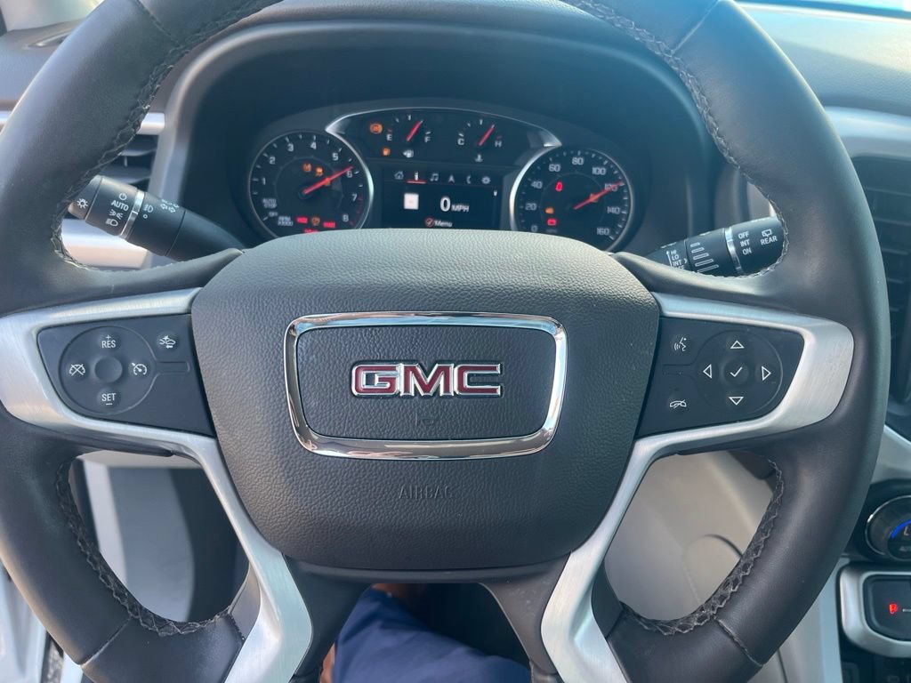 Used 2023 GMC Acadia SLT FWD image 9