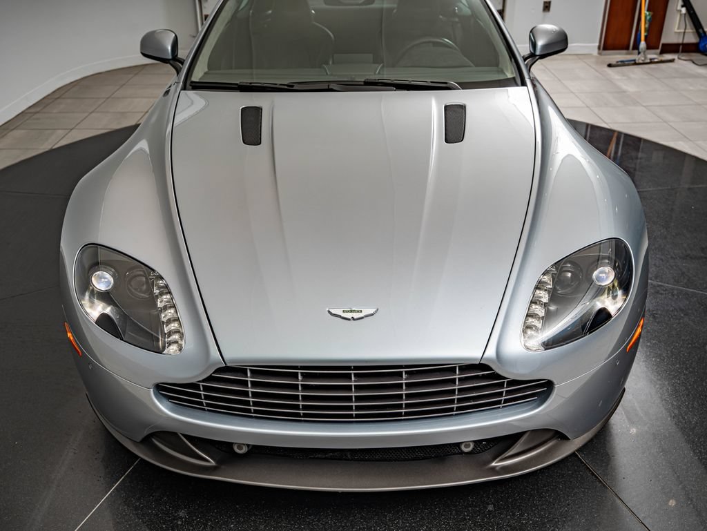 Used 2015 Aston Martin V8 Vantage GT RWD image 14