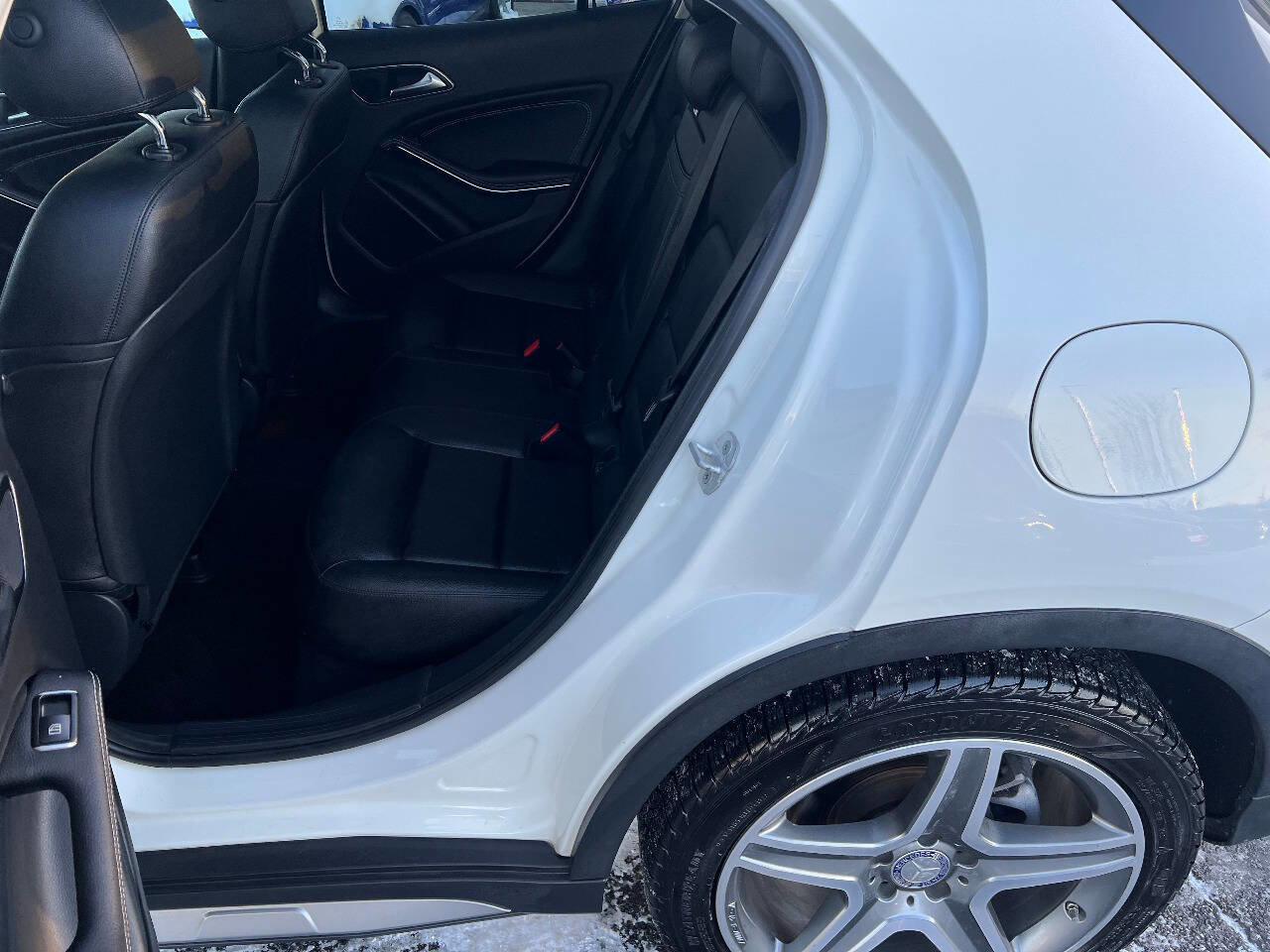 Used 2015 Mercedes-Benz GLA 250 4MATIC w/ Multimedia Package image 18