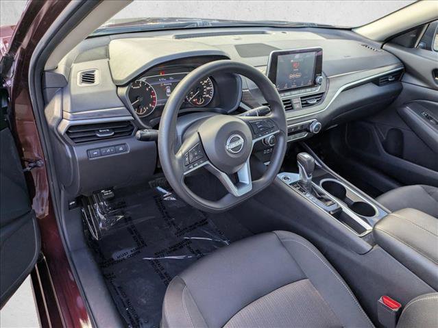 Used 2024 Nissan Altima 2.5 SV image 10