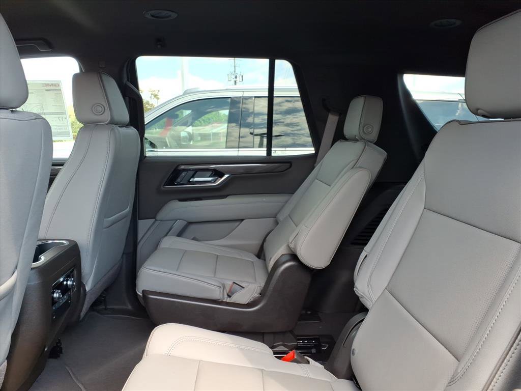 New 2026 GMC Yukon Elevation image 7