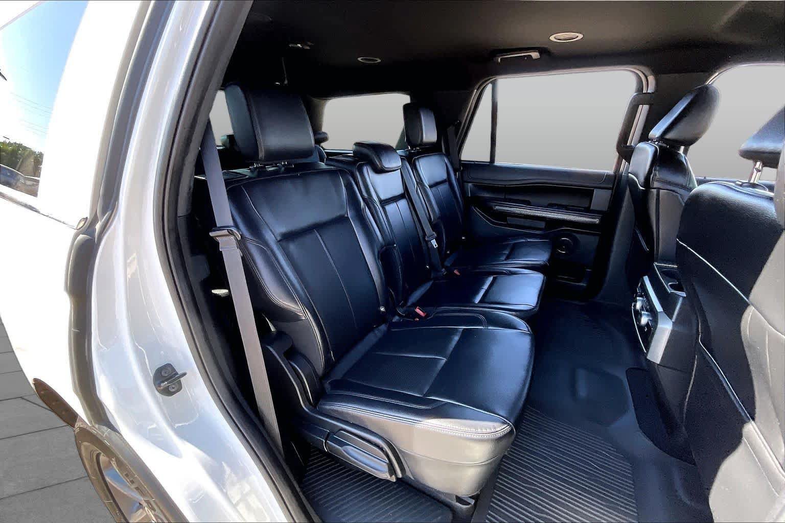 Used 2021 Ford Expedition XLT AWD/4WD image 19