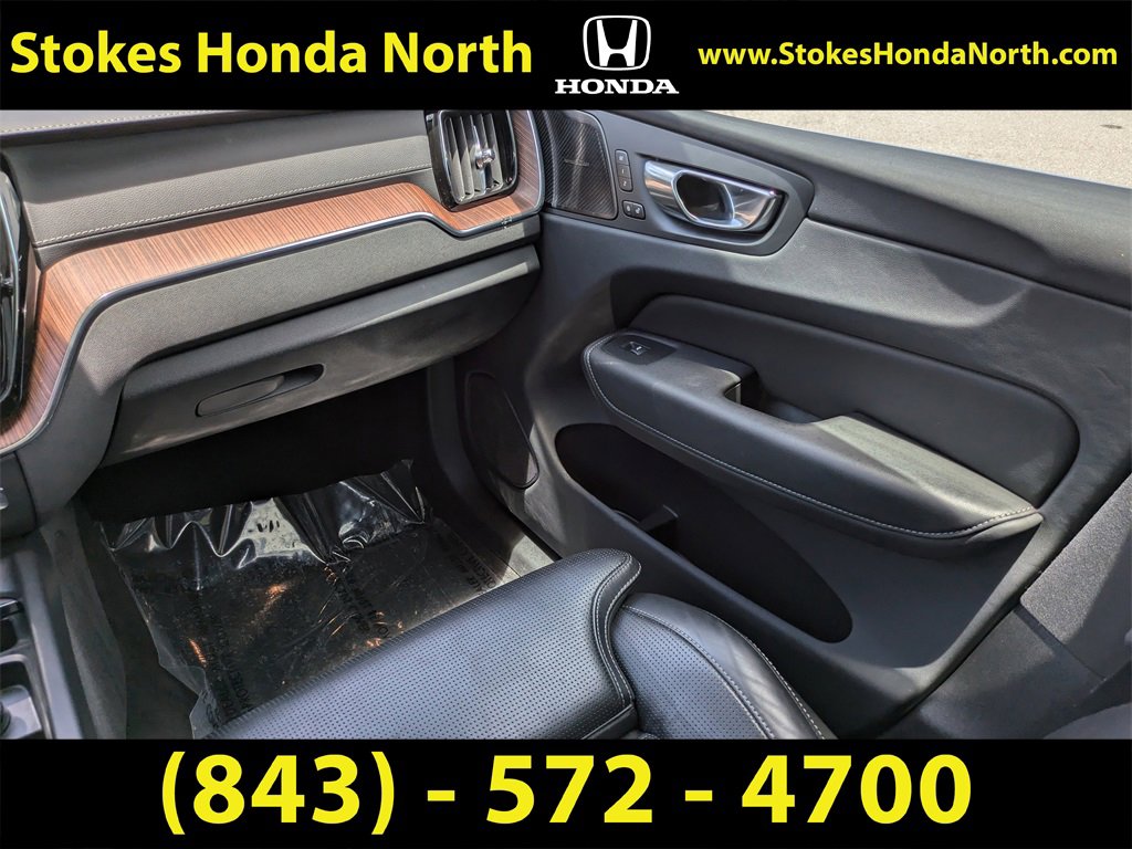 Used 2023 Volvo XC60 B6 Ultimate w/ Protection Package Premier image 17