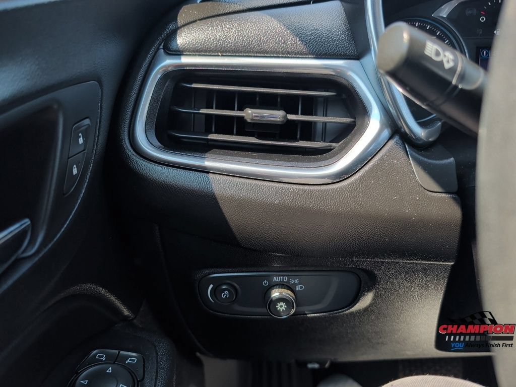Used 2019 Chevrolet Equinox LT FWD image 30