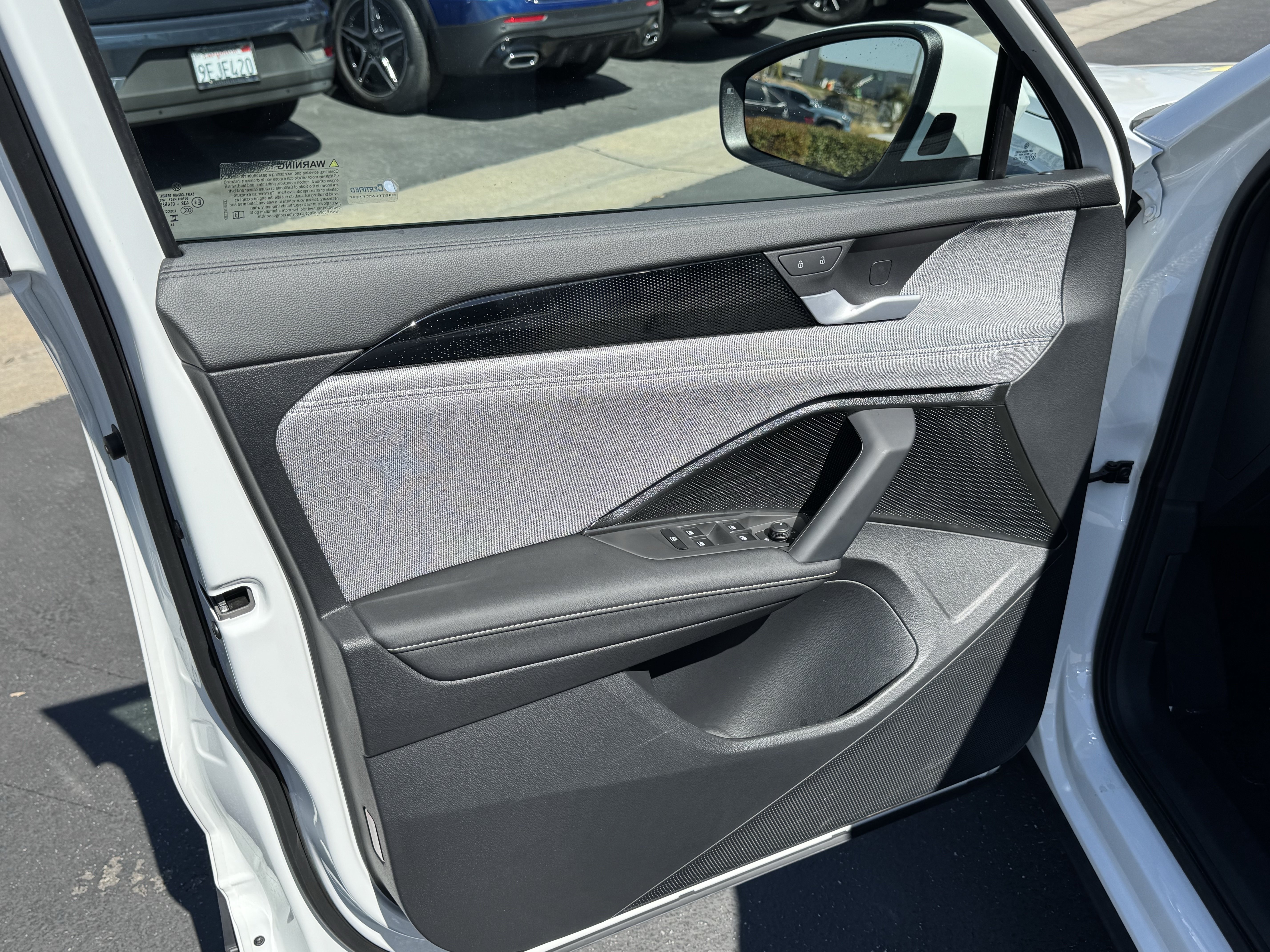 Certified 2025 Volkswagen Tiguan S FWD image 13