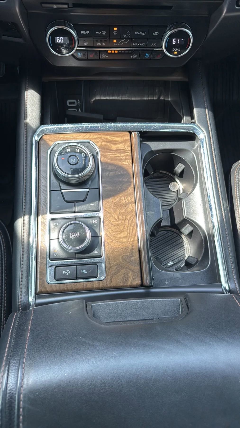 Used 2018 Ford Expedition Platinum image 19