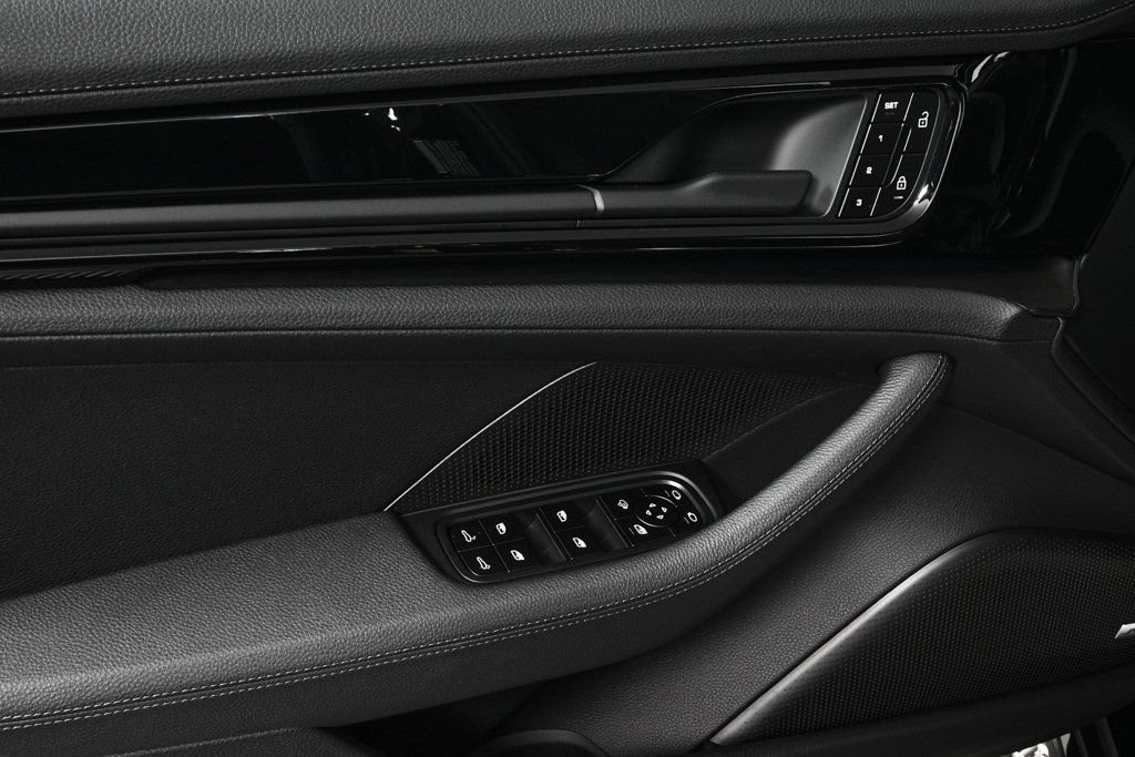 New 2026 Porsche Panamera image 6