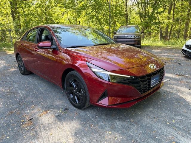 Certified 2023 Hyundai Elantra SEL FWD image 2
