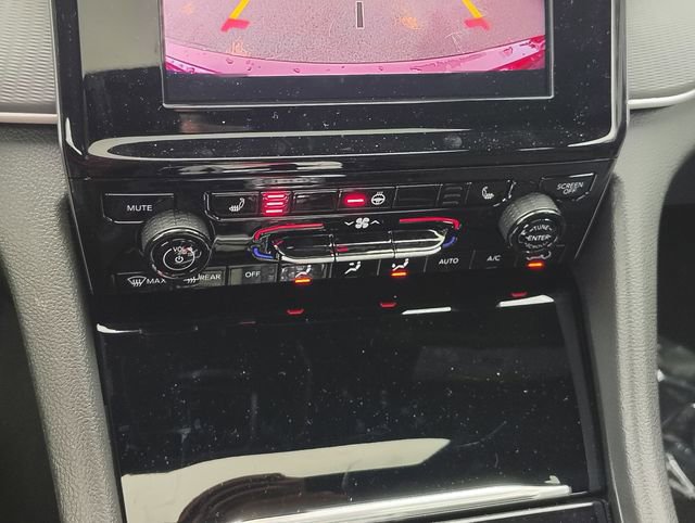 New 2025 Jeep Grand Cherokee Altitude image 25