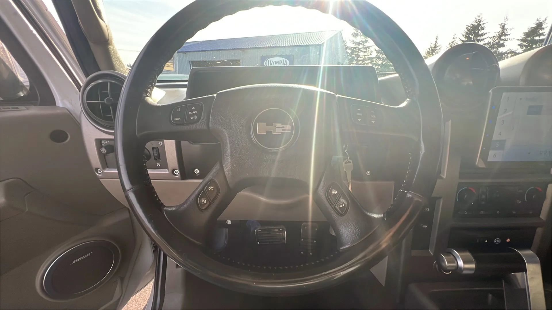 Used 2004 HUMMER H2 w/ Preferred Equipment Group image 23