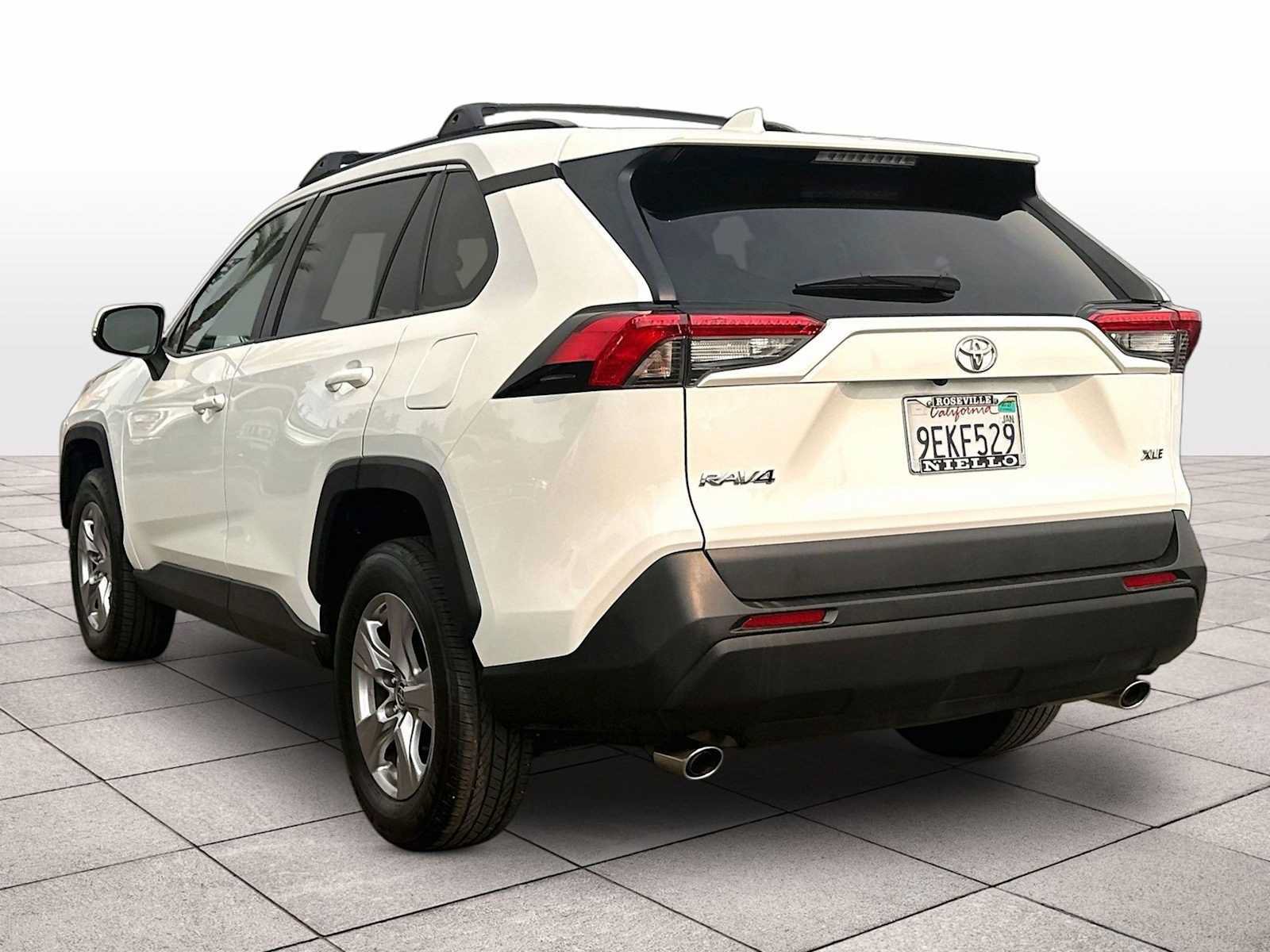 Used 2023 Toyota RAV4 XLE w/ Convenience Package FWD image 13