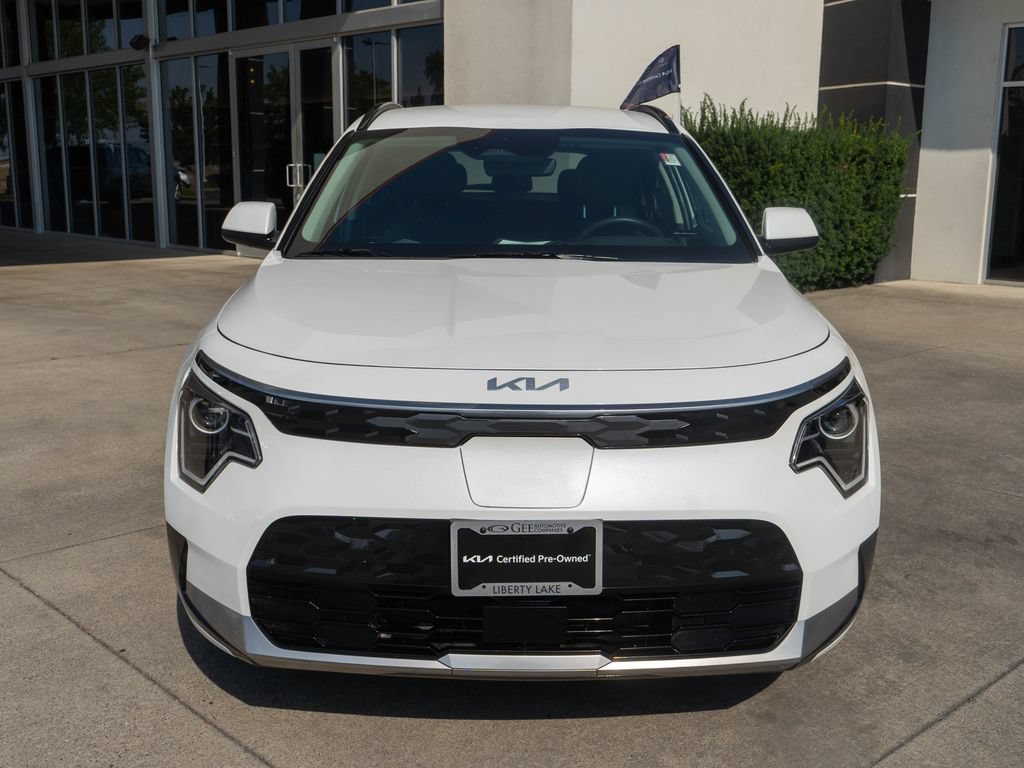Certified 2023 Kia Niro Wind w/ Wind Preserve Package FWD image 2