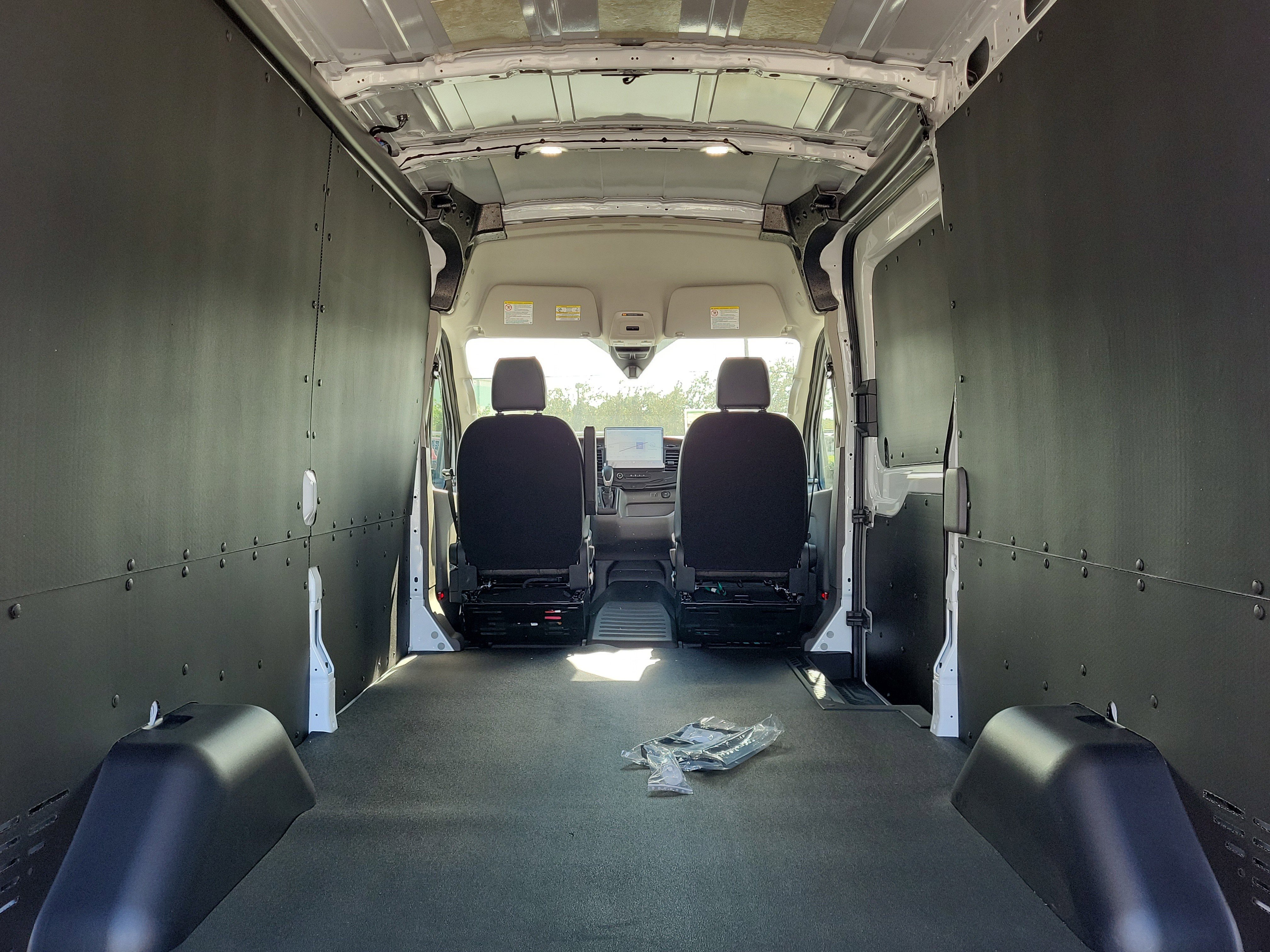 New 2026 Ford Transit 250 148 Medium Roof w/ Load Area Protection Package RWD image 9