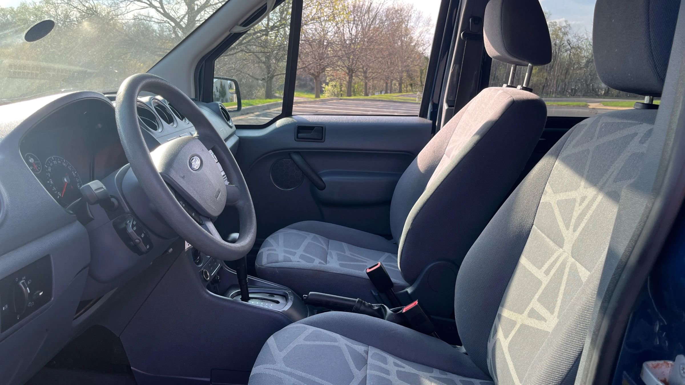 Used 2013 Ford Transit Connect XLT image 9