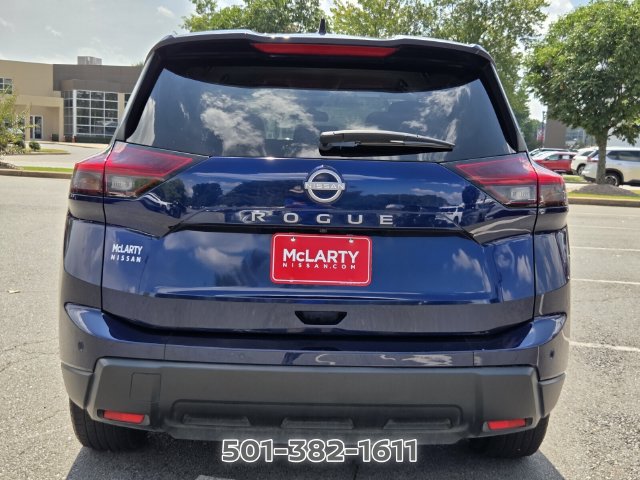 Used 2025 Nissan Rogue SV FWD image 4