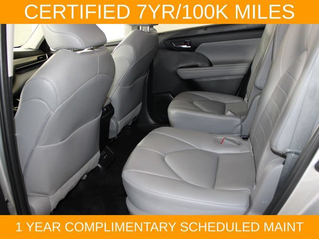 Used 2023 Toyota Highlander XLE FWD image 12