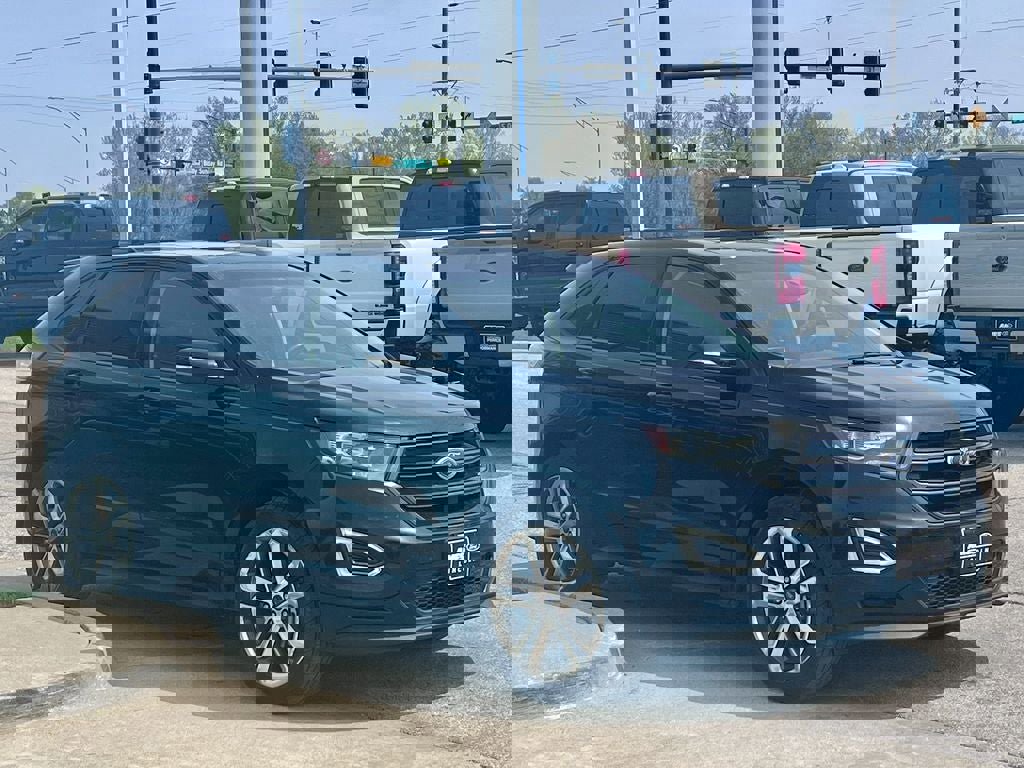 Used 2017 Ford Edge Sport w/ Technology Package AWD/4WD image 9