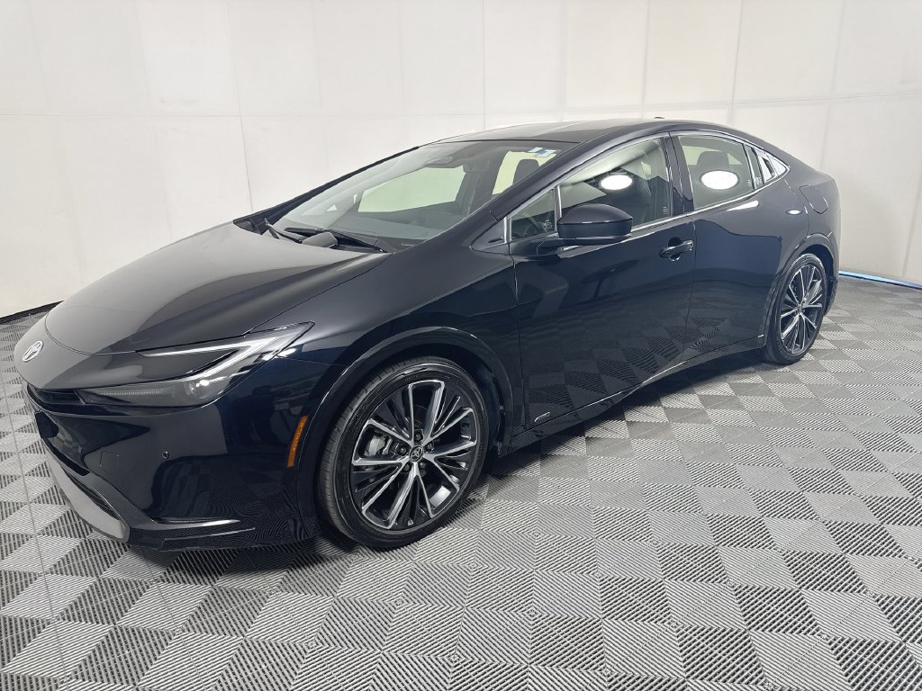 Certified 2025 Toyota Prius XLE
