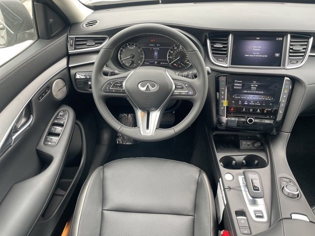 New 2025 INFINITI QX50 Luxe image 9