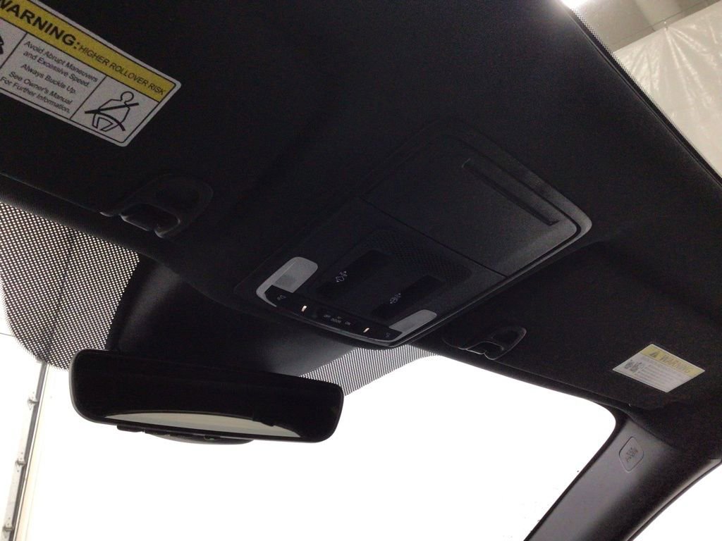 Used 2025 Honda Pilot TrailSport image 11