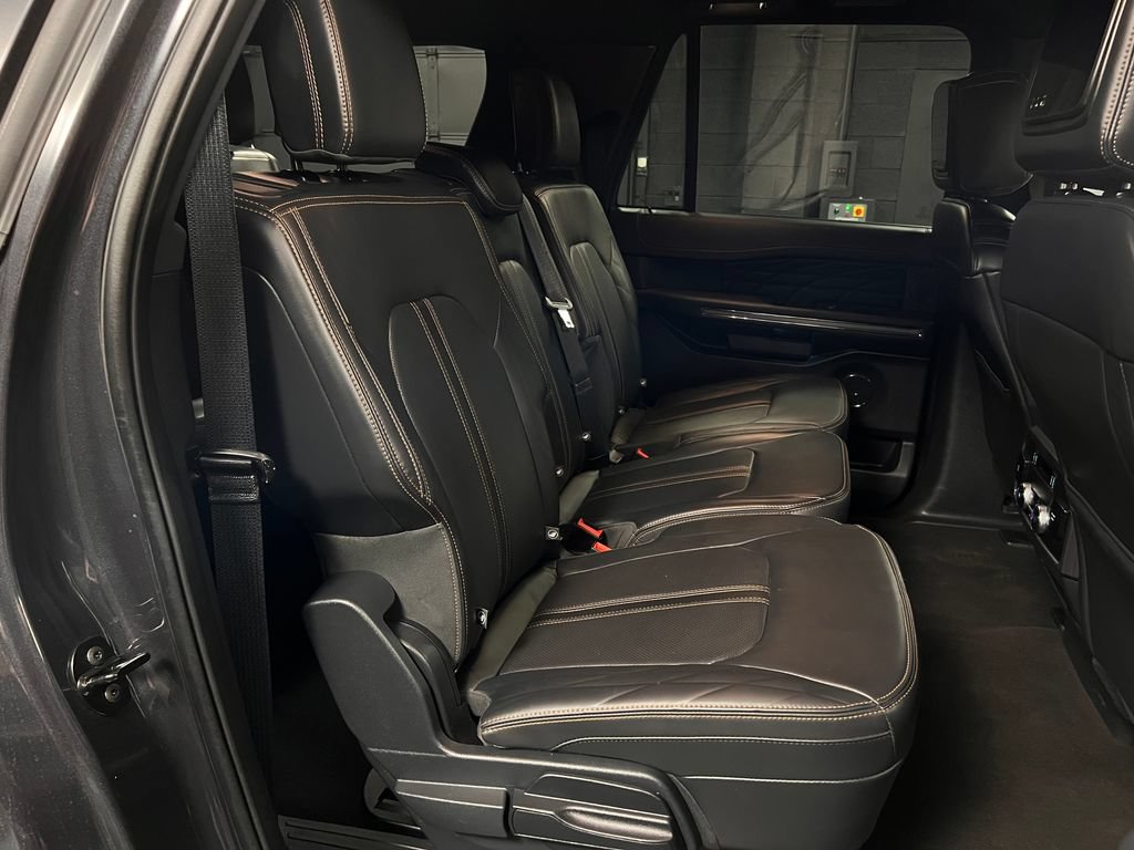 Used 2024 Ford Expedition Max Platinum AWD/4WD image 17