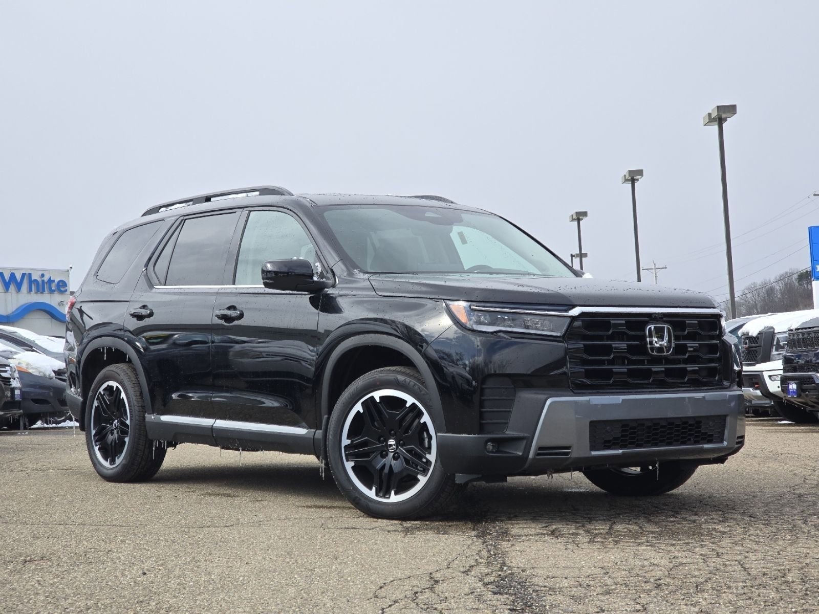 New 2026 Honda Pilot Touring image 2