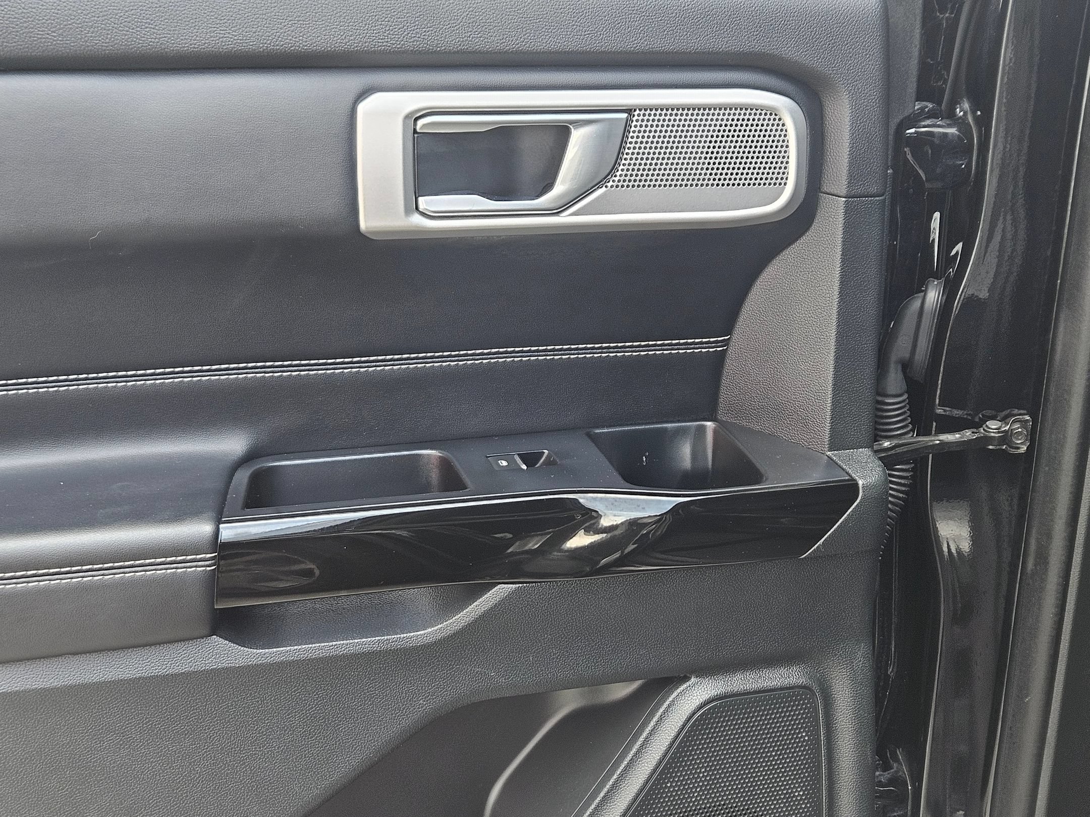Used 2021 Ford Explorer ST w/ Equipment Group 401A AWD/4WD image 23