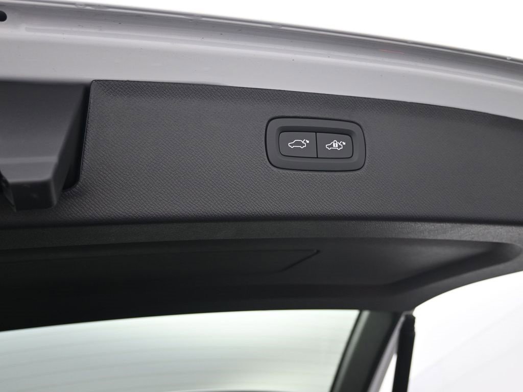 New 2026 Volvo XC90 B6 Ultra image 32