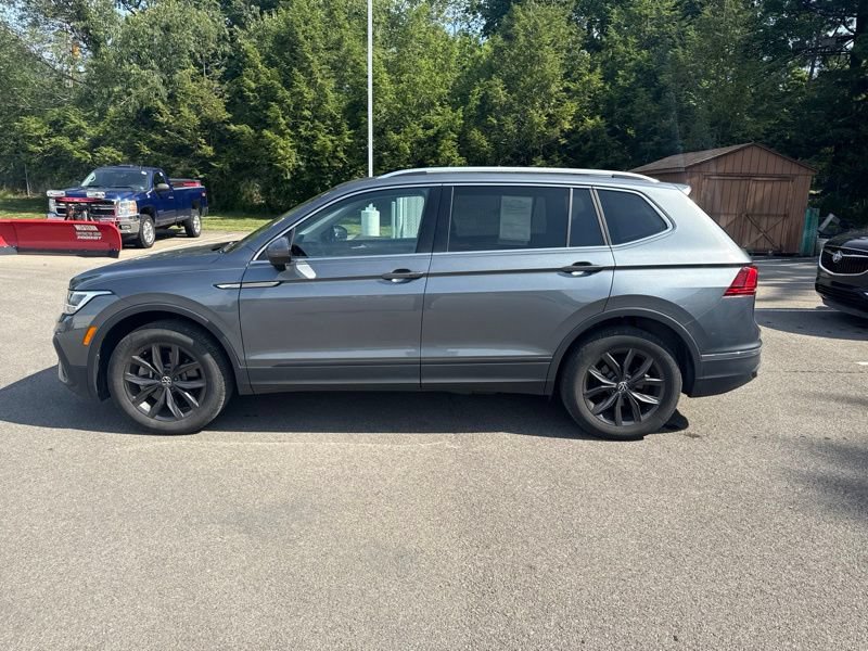 Used 2024 Volkswagen Tiguan SE AWD/4WD image 17