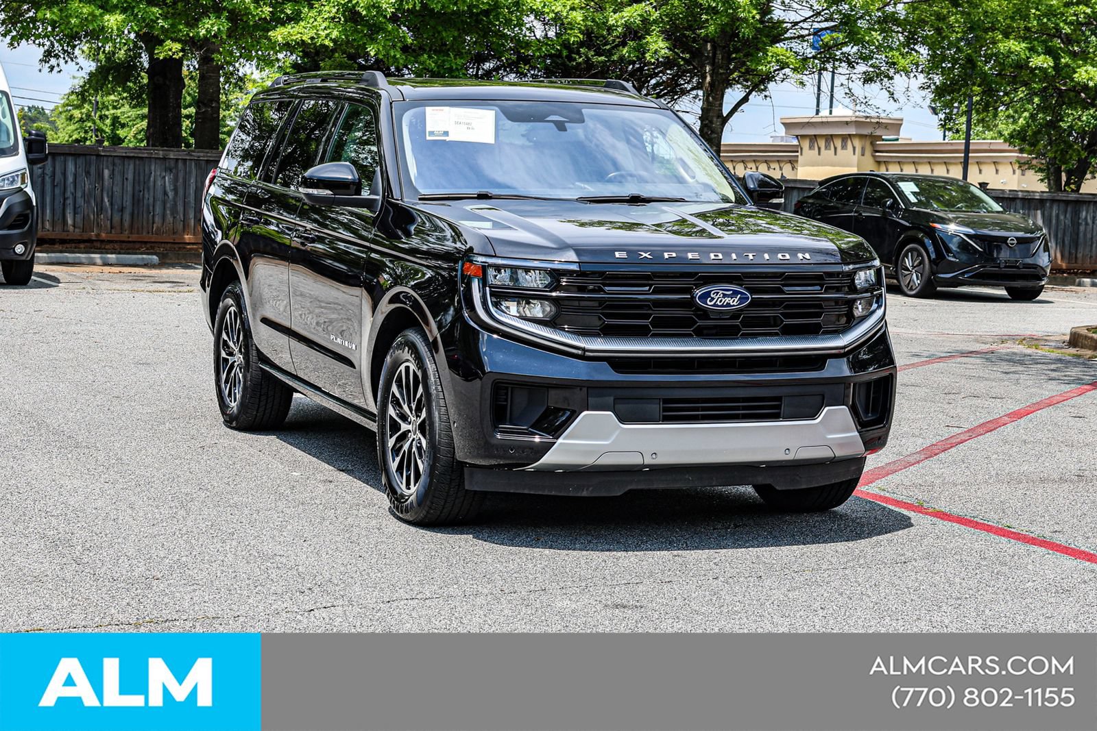 Used 2025 Ford Expedition Platinum AWD/4WD image 5