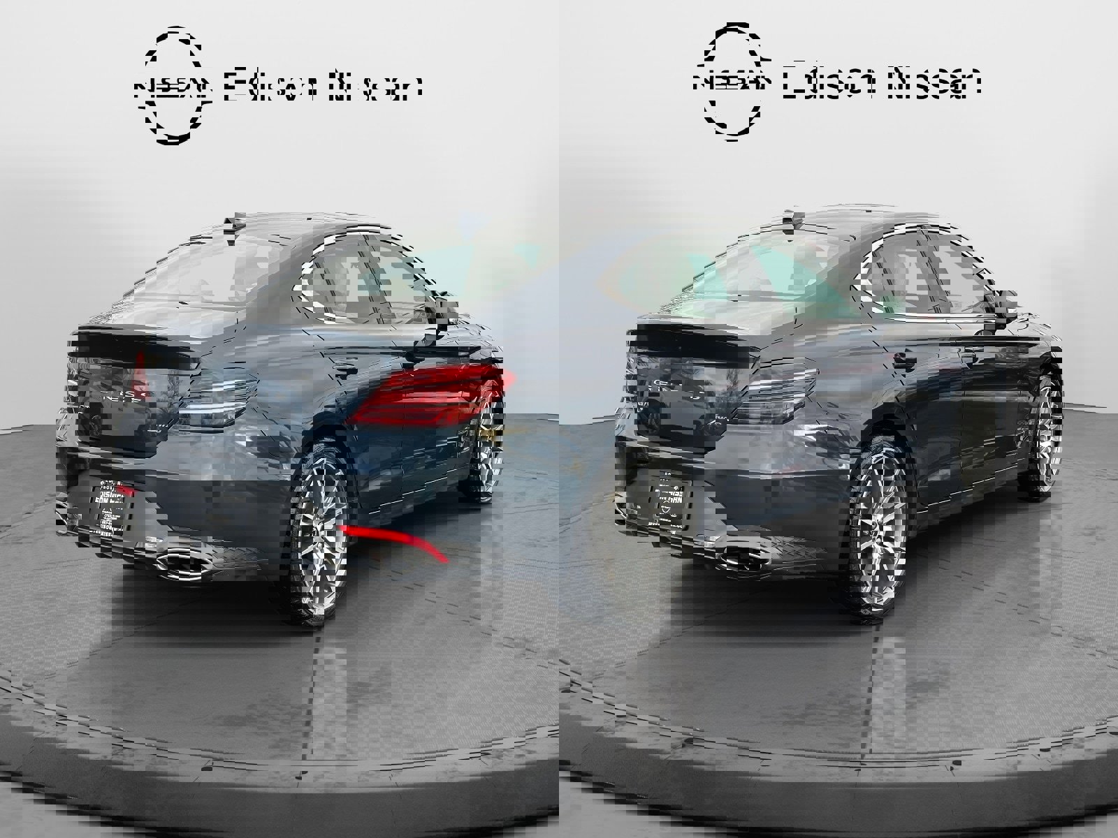 Used 2024 Genesis G70 2.5T image 4