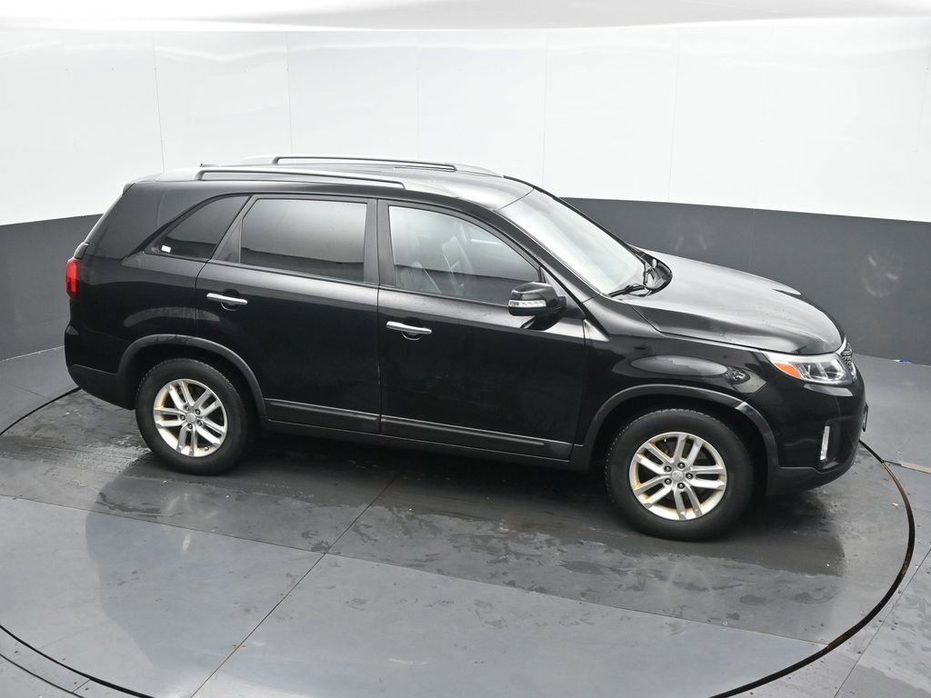 Used 2015 Kia Sorento LX image 36