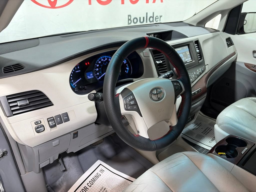 Used 2011 Toyota Sienna XLE w/ XLE Navigation Pkg FWD image 27