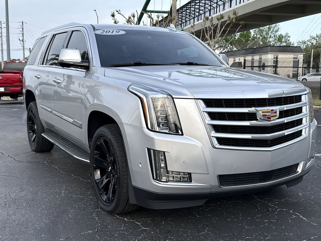 Used 2019 Cadillac Escalade Premium Luxury image 12