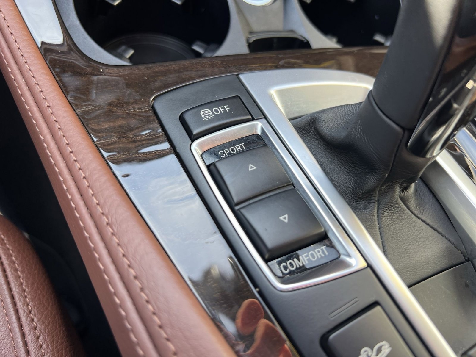 Used 2014 BMW 550i xDrive Sedan image 32