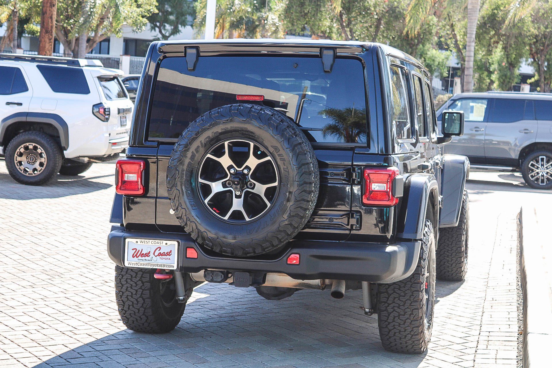 Used 2018 Jeep Wrangler Unlimited Rubicon AWD/4WD image 7