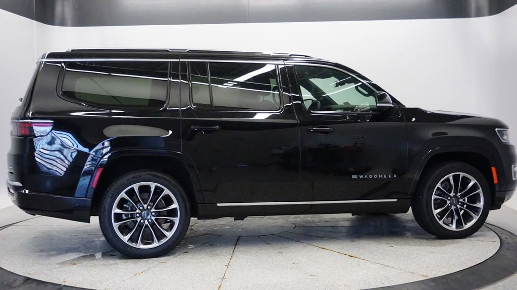 Used 2023 Jeep Wagoneer Series III w/ Premium Group I image 8