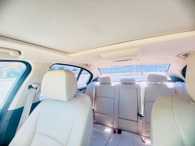 Used 2012 BMW 528i Sedan RWD image 33