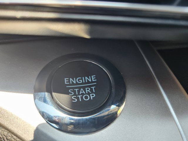 Used 2022 Ford Explorer XLT w/ Equipment Group 202A image 31