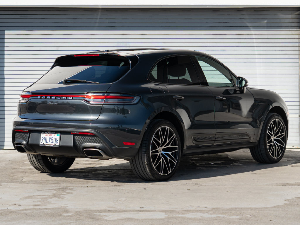 Certified 2023 Porsche Macan AWD/4WD image 6