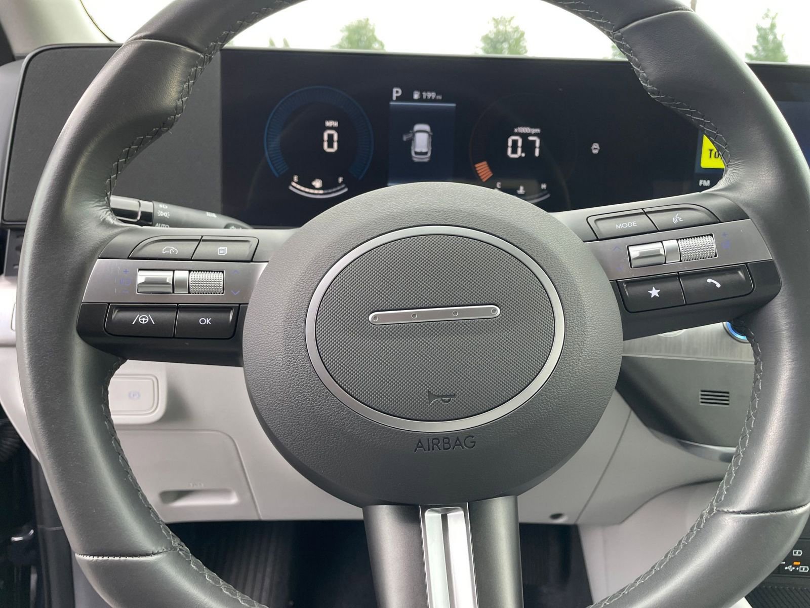 Used 2025 Hyundai Kona SEL image 28