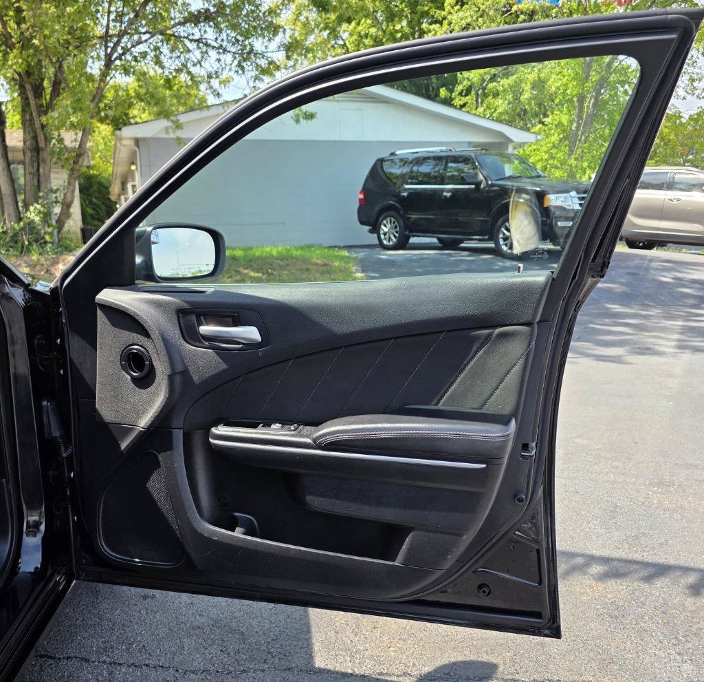 Used 2020 Dodge Charger SXT RWD image 30
