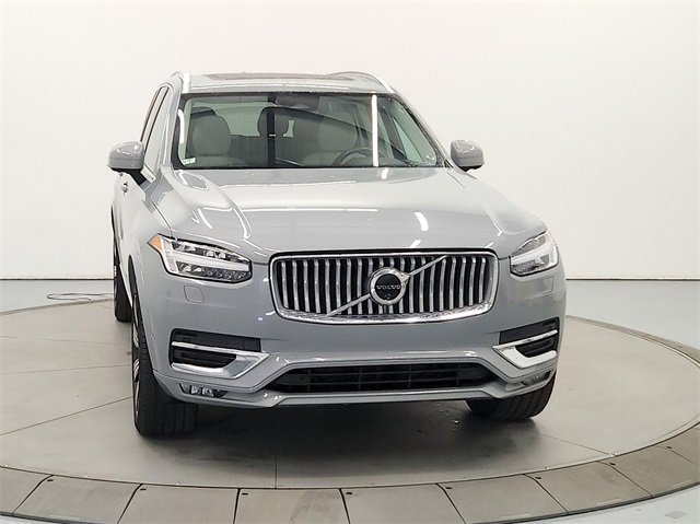 Used 2024 Volvo XC90 B5 Plus image 2