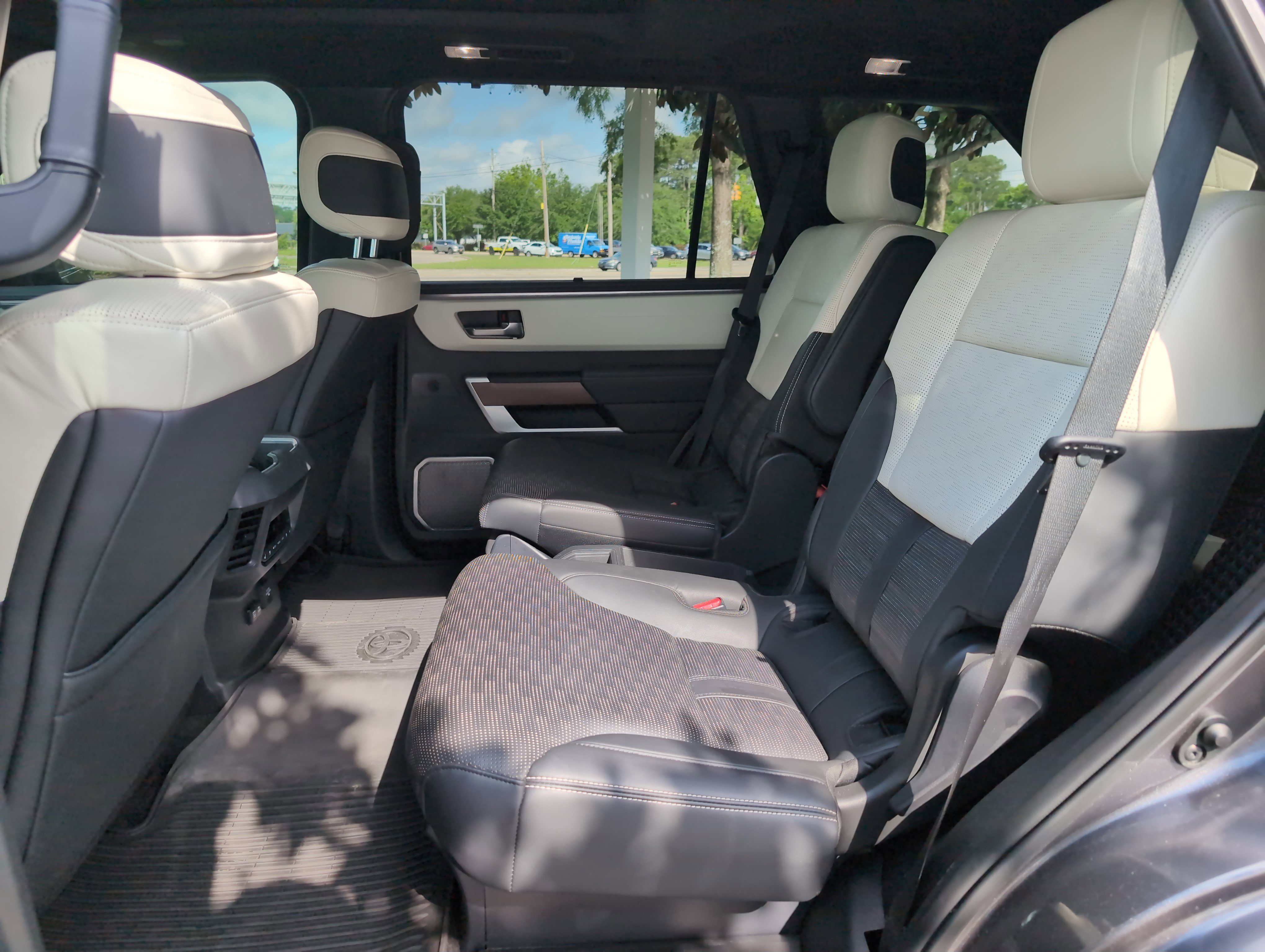 Certified 2025 Toyota Sequoia Capstone AWD/4WD image 31