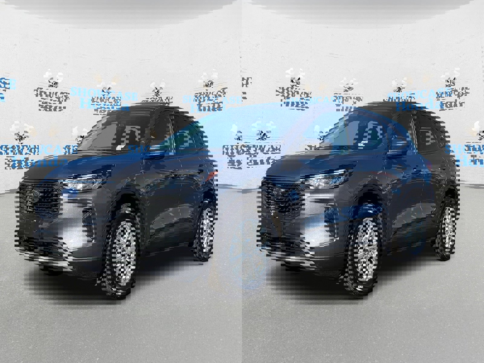 Used 2025 Ford Escape Active w/ Cold Weather Package image 2