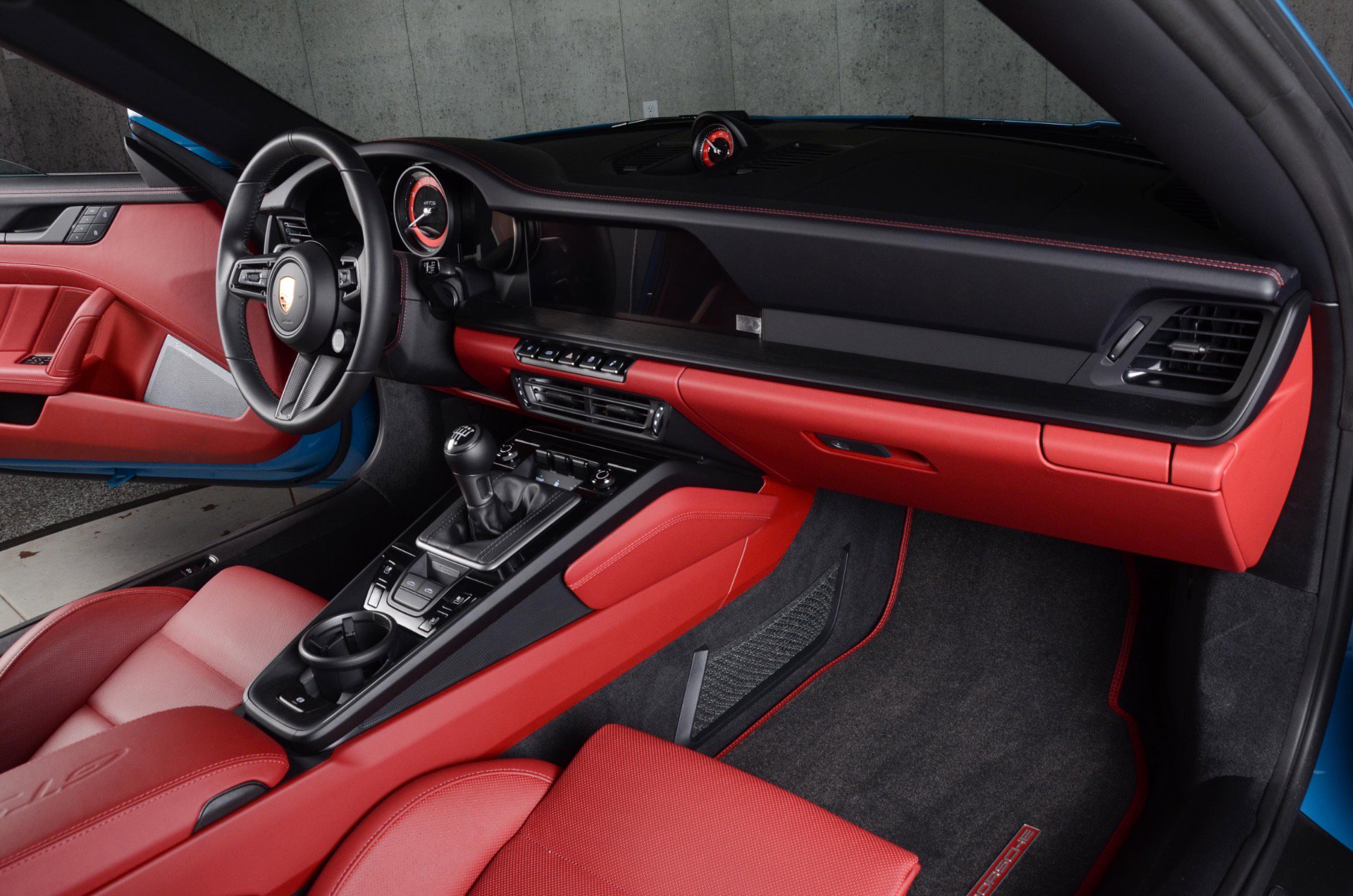 Used 2024 Porsche 911 Targa 4 GTS image 15